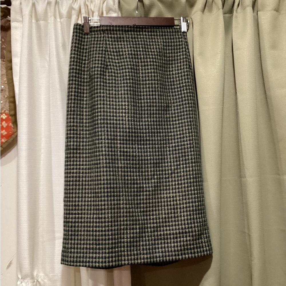 Classic Houndstooth Skirt